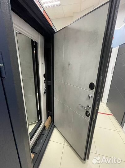 Дверь металлическая