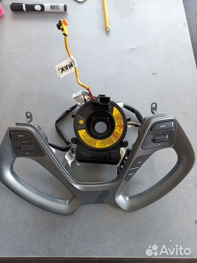 Kia Rio 3 кнопки управления магнитолой