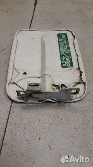 Лючок бензобака Volkswagen Passat