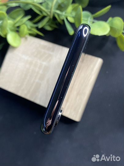 iPhone X, 64 ГБ