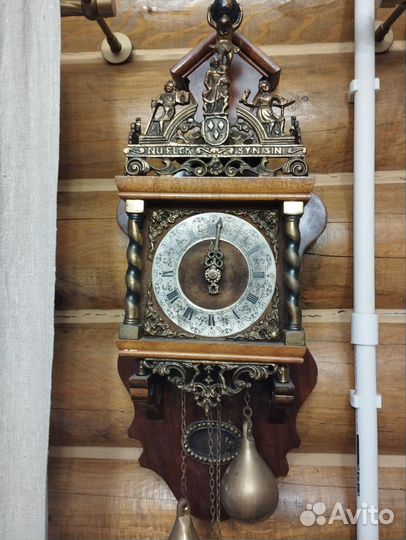 Старинные настенные часы. Голландия, латунь, дуб