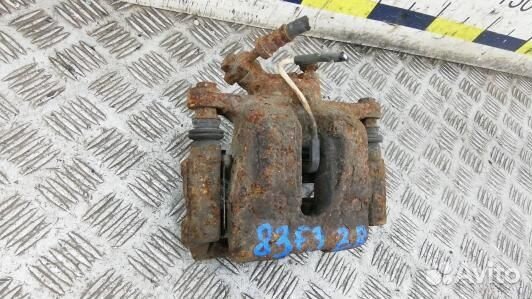 Суппорт тормозной задний правый land rover range r