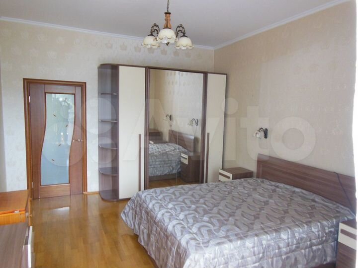 2-к. квартира, 80 м², 3/23 эт.