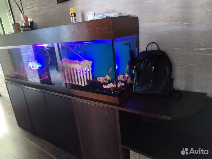 Аквариум с тумбой