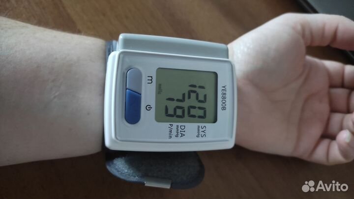 Тонометр на запястье