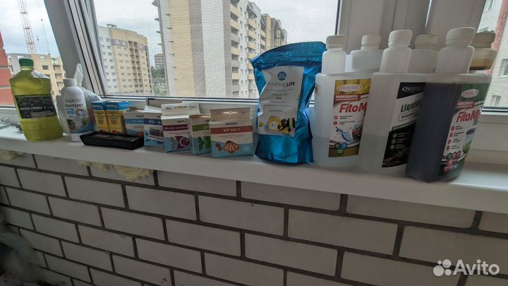 Аквариум с тумбой фильтр лампа грунт камни тесты