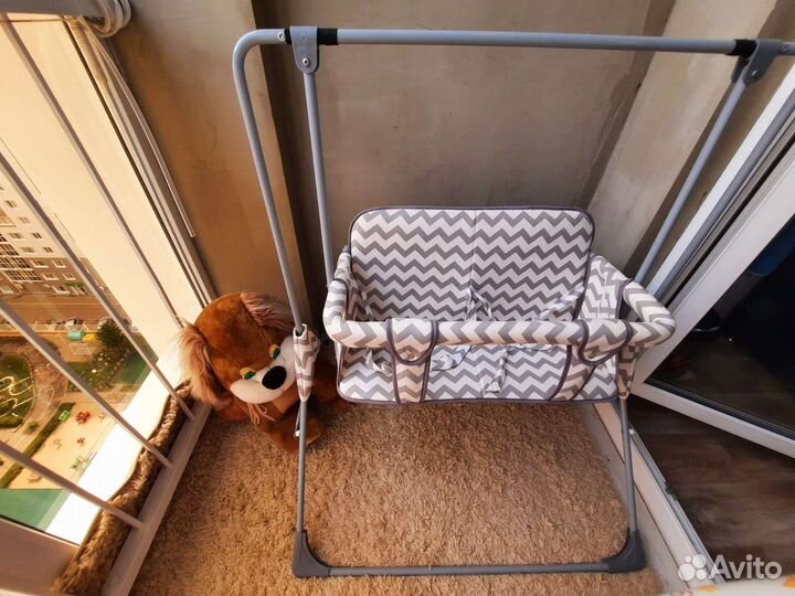 Качели, Манеж с игрушками, Столик, Звери