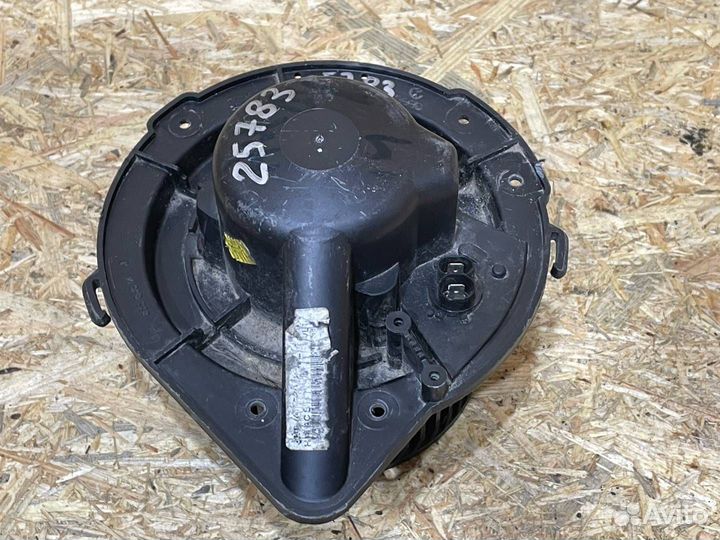 Моторчик печки Volkswagen Passat B5 рест. 2001