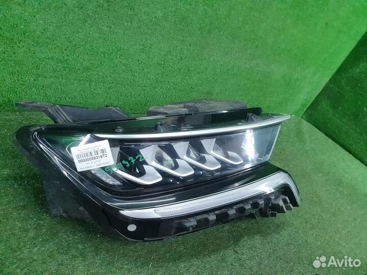 Фара правая Kia Sorento