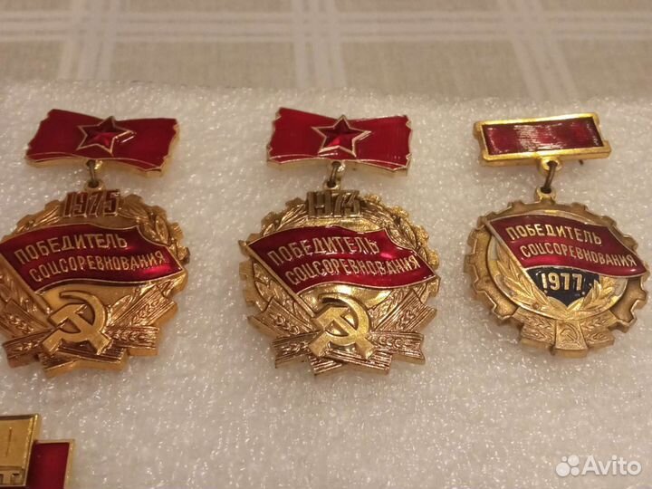 Значки медальки