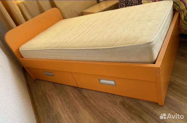 Детская кровать от 3 лет с матрасом б/у