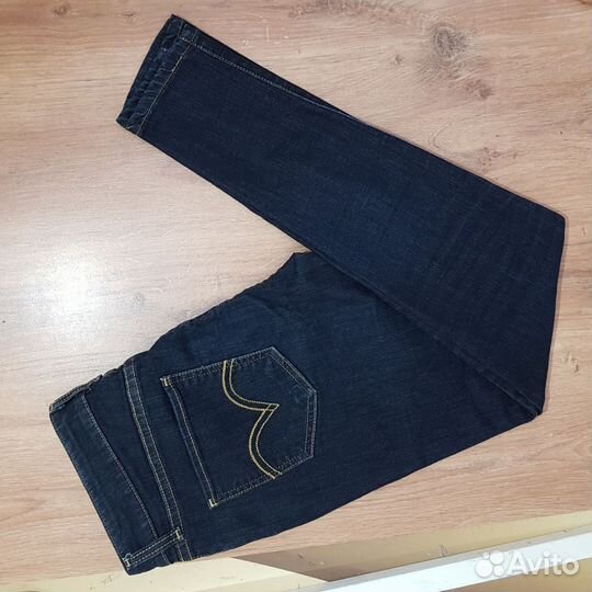 Джинсы Levi's