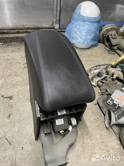 Подлокотник hyundai sonata 6 YF