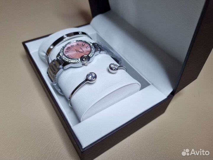 Женский набор Swarovski и 2 браслета