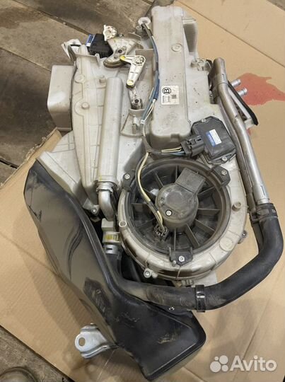 Задний отопитель салона Toyota LC200/Lexus LX 570