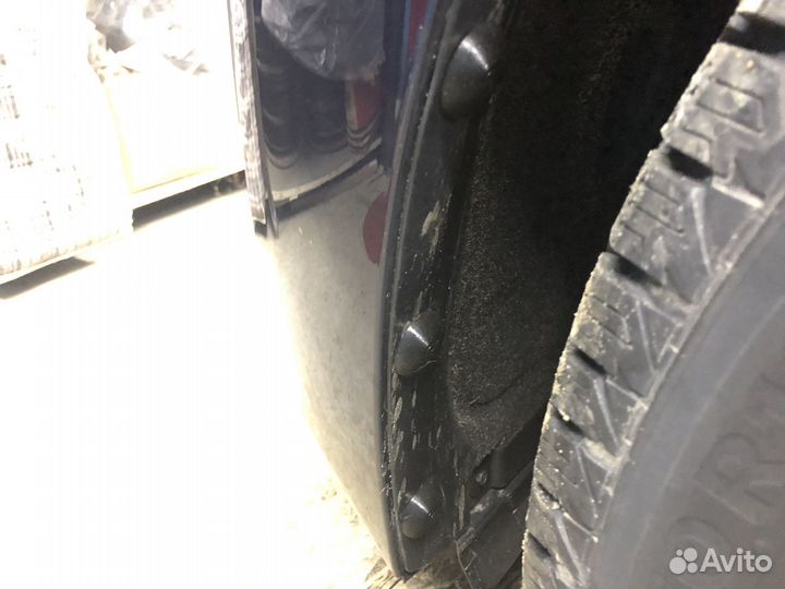 Защитные колпачки на болты в арках для BMW i3, i3s