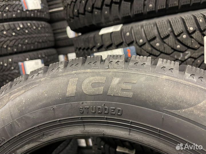 Pirelli Formula Ice 235/45 R18 98T