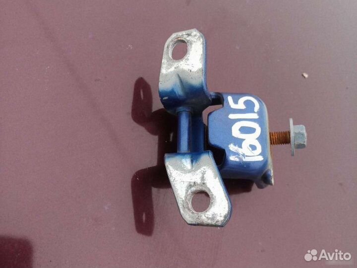 Петля двери задняя правая Mazda 3 2007