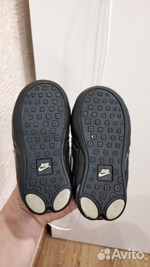 Кроссовки Nike 22р