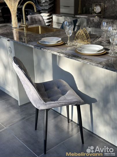 Мягкие стулья