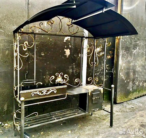 Мангал с крышей