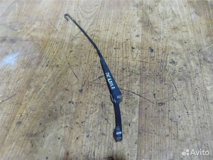 Поводок стеклоочистителя передний правый Fiat Alb