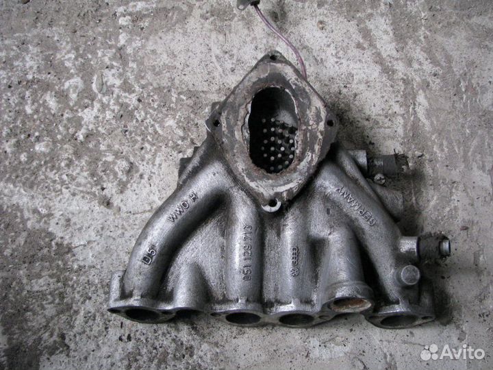 Коллектор впускной Volkswagen Passat b3