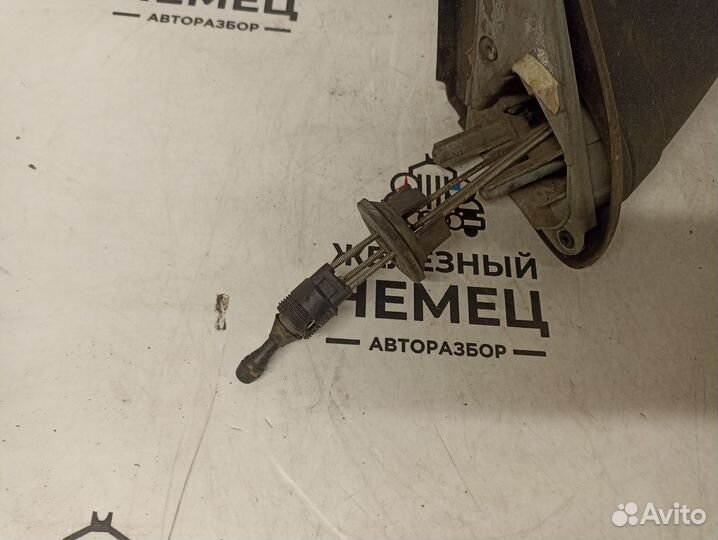 Зеркало левое Peugeot 106