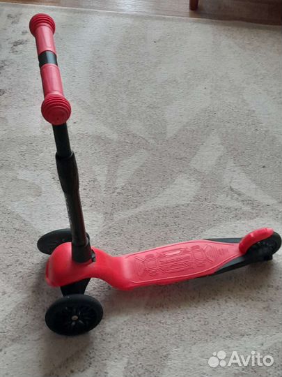 Самокат детский в отличном состоянии