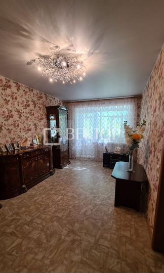 2-к. квартира, 46 м², 4/4 эт.