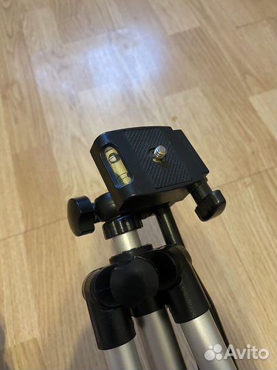 Штатив для фотоаппарата