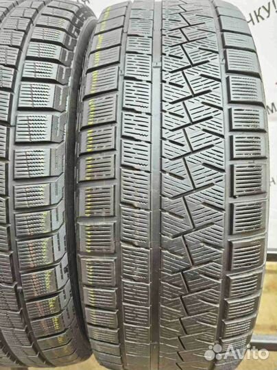 Pirelli Ice Asimmetrico Plus 215/60 R17 96M