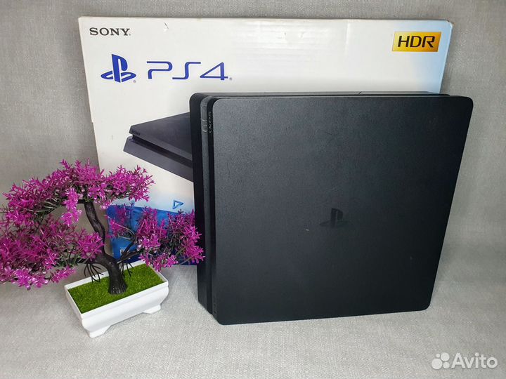 Sony PS4 slim + 2 геймпада + игры