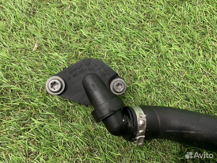 Патрубок BMW M5 F90