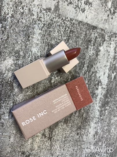 Декоративная косметика в ассортименте