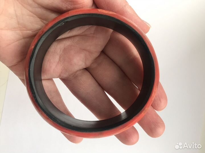 Браслеты разные