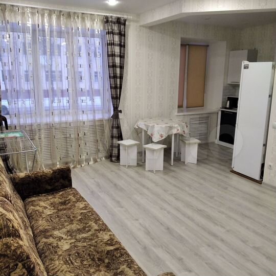 2-к. квартира, 45 м², 2/4 эт.