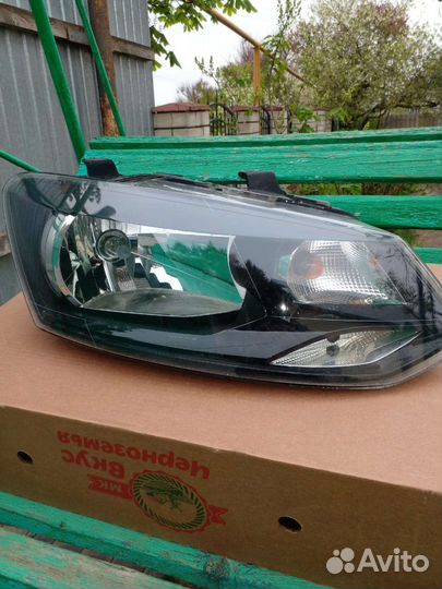 Фара volkswagen polo правая