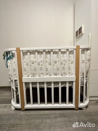 Детская кроватка трансформер с маятником