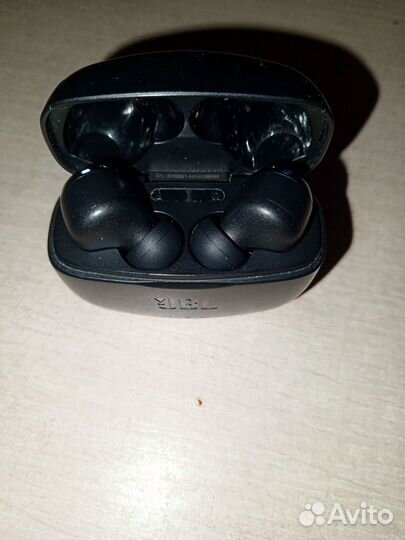Беспроводные наушники jbl tune 215 tws