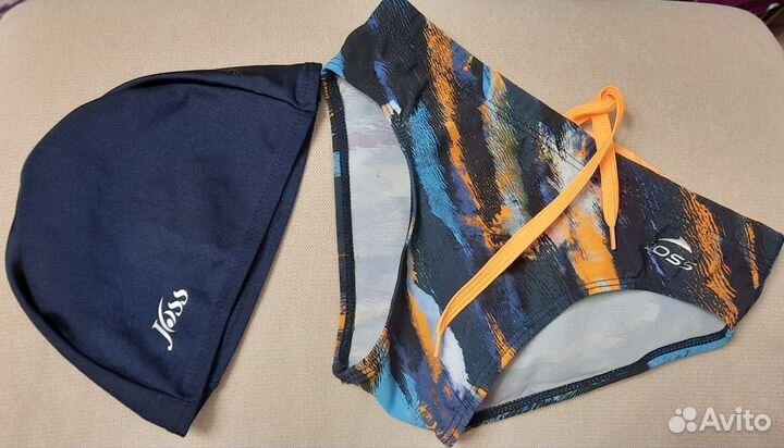 Трусы и шапочка для бассейна