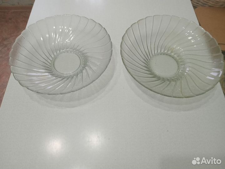 Блюда разных диаметров толстое стекло