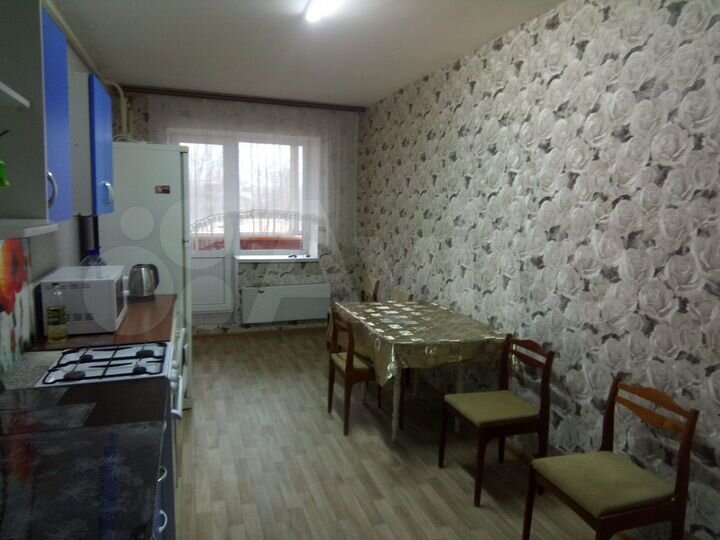 3-к. квартира, 85 м², 1/3 эт.