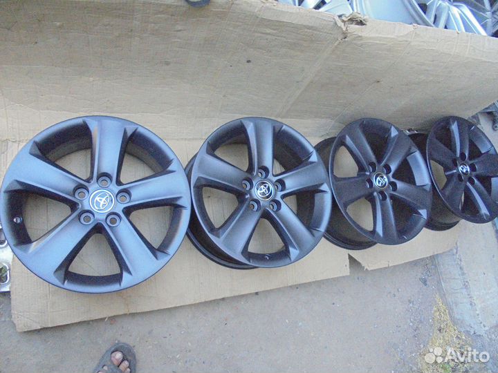 Оригинальные литые диски Toyota Rav 4 7J R17 et39