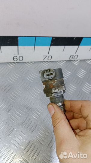 Б/У Регулятор давления топлива клапан VW Crafte