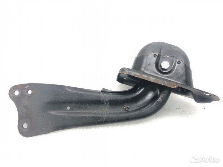 Кронштейн балки задний правый Volkswagen Jetta 1K2