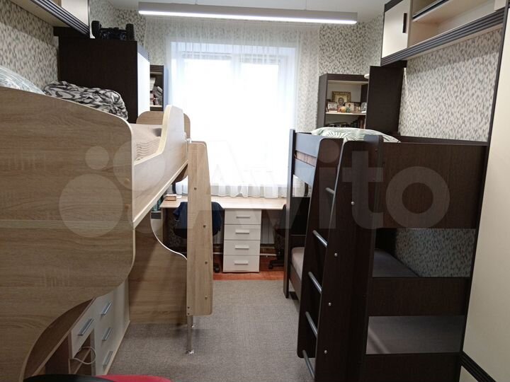 3-к. квартира, 81 м², 1/2 эт.