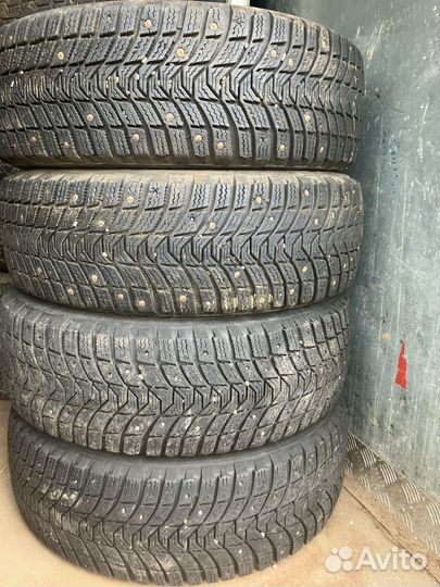 Michelin Latitude X-Ice North 3 215/65 R16