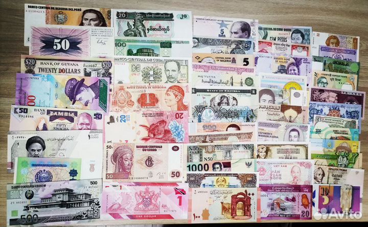 Распродаю Набор из 50 банкнот с разных стран мира