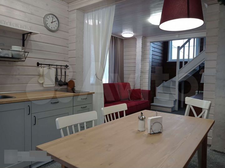 Коттедж 100 м² на участке 7 сот.